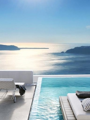 TRAVEL TIPS | Cavo Tagoo, Izabel Goulart’s favourite hotel in Mykonos